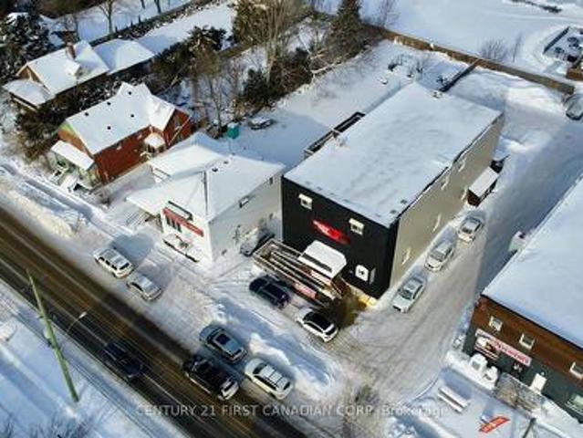 Commercial for rent in Denfield, Ontario