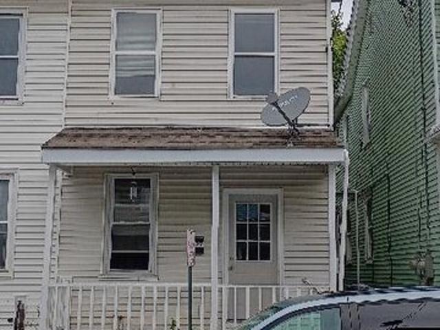 Townhouse for sale in Cornwall Junction, Lebanon
