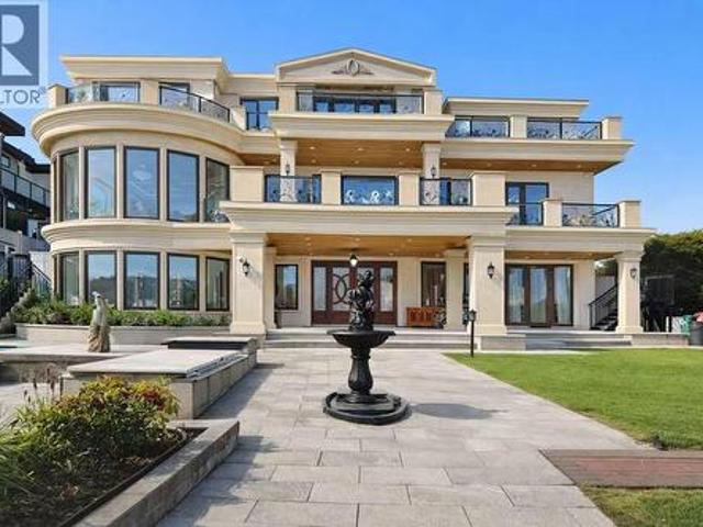 House for sale in West Vancouver, British Columbia