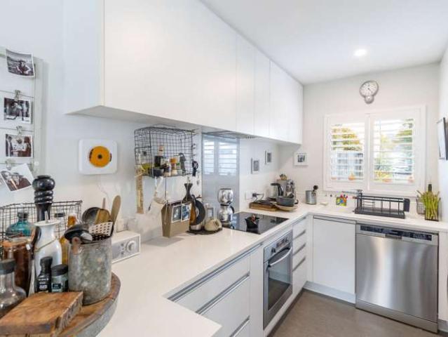 Townhouse for rent in Saint Albans, Canterbury