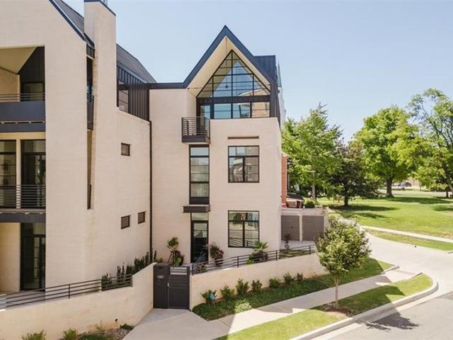 Townhouse for sale in Oklahoma City, Oklahoma