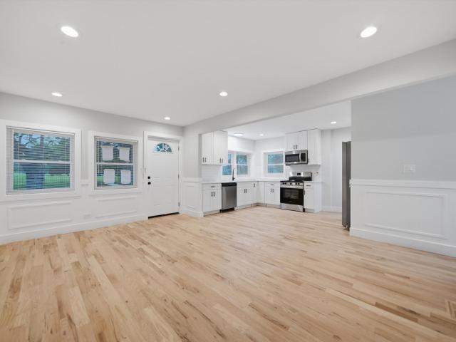House for sale in Hillside, Illinois