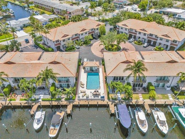 Townhouse for sale in Pompano Beach, Florida