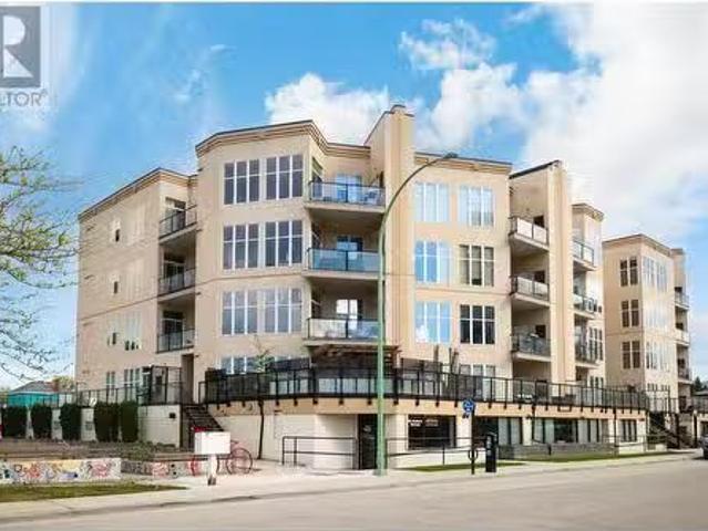 Condo for sale in Winfield, British Columbia