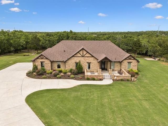 House for sale in Arcadia, Oklahoma