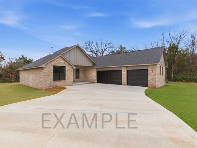 House for sale in Harrah, Oklahoma