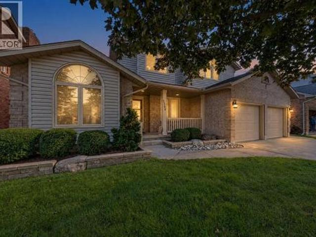 House for sale in Brights Grove, Ontario