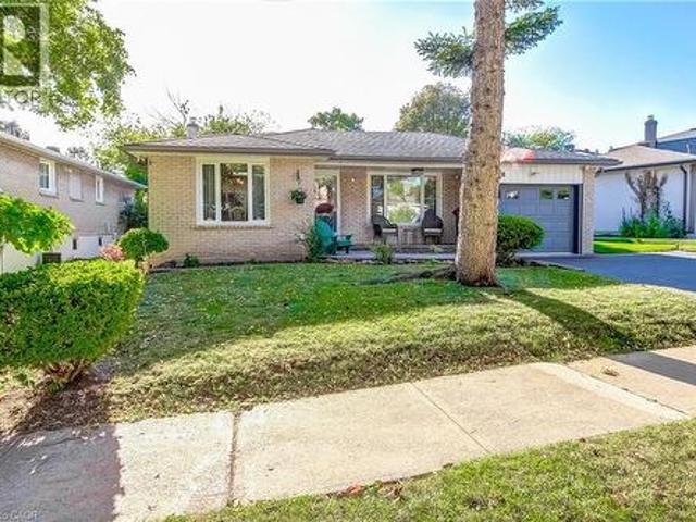 House for sale in Oakville, Ontario
