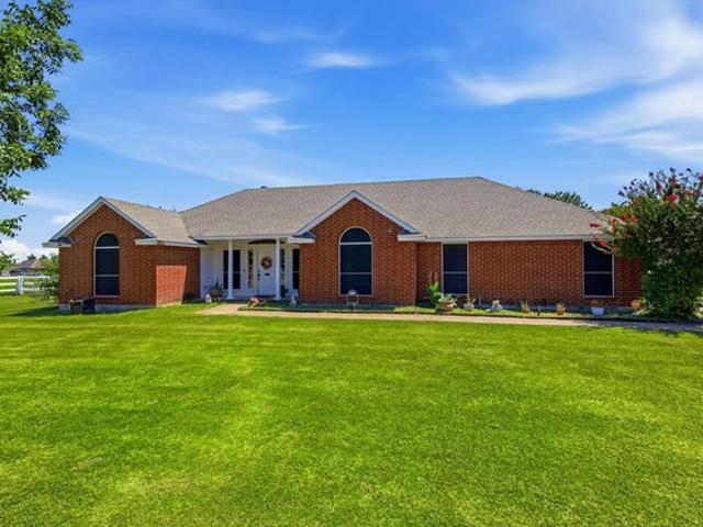 House for sale in Ellis, Texas