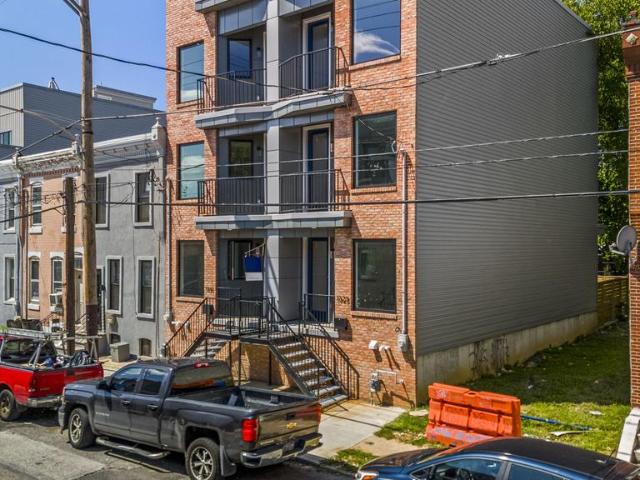 Townhouse for sale in Grays Ferry, Philadelphia