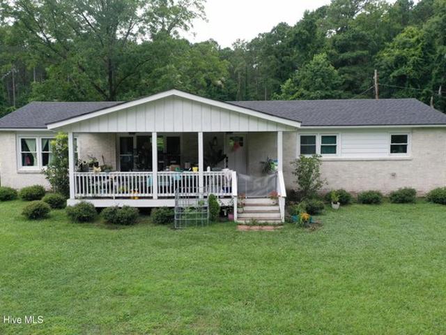 House for sale in Nakina, North Carolina
