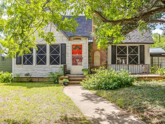 House for sale in Haltom City, Texas