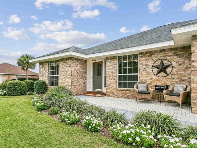House for sale in Gulf Breeze, Florida