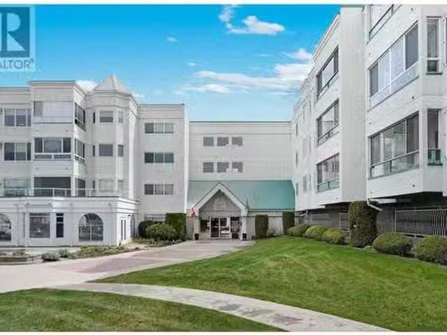 Condo for sale in Winfield, British Columbia