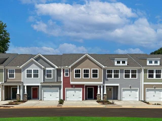Townhouse for sale in Moore, South Carolina