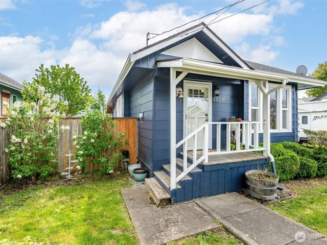 House for sale in Enumclaw, Washington