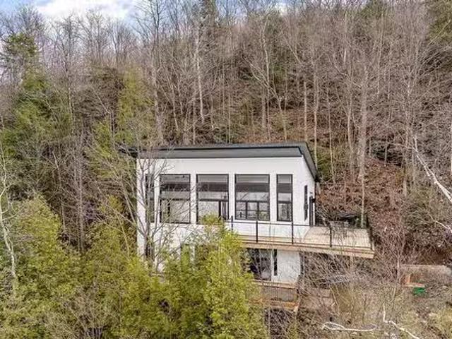 House for sale in Memphrémagog, Quebec