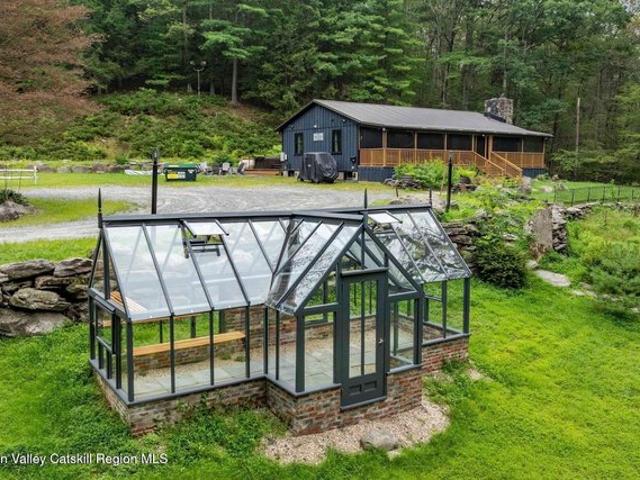 House for sale in Accord, New York
