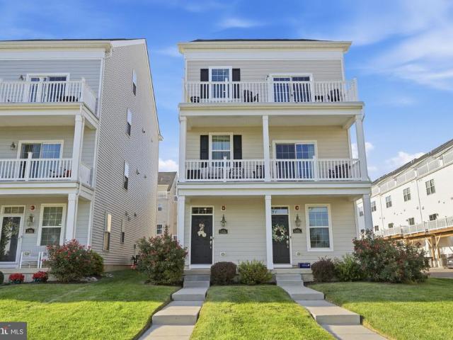 Townhouse for sale in Echo Beach, Bensalem Township
