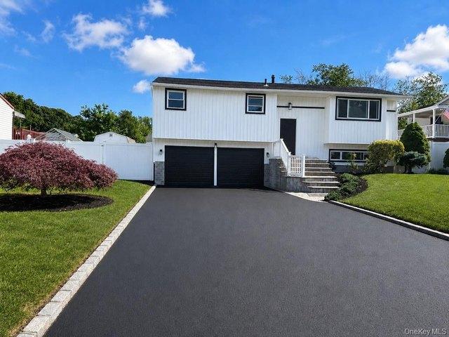 House for sale in Centereach, New York