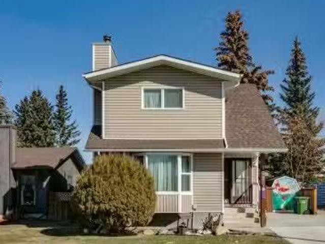 House for sale in Airdrie, Alberta