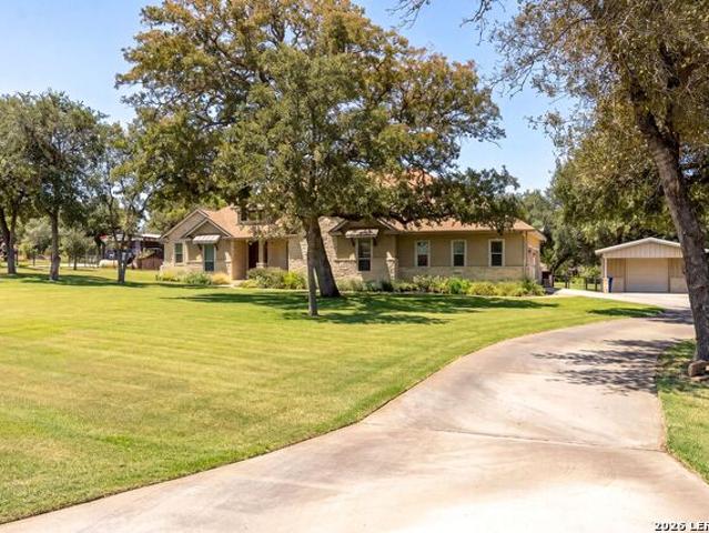 House for sale in La Vernia, Wilson County
