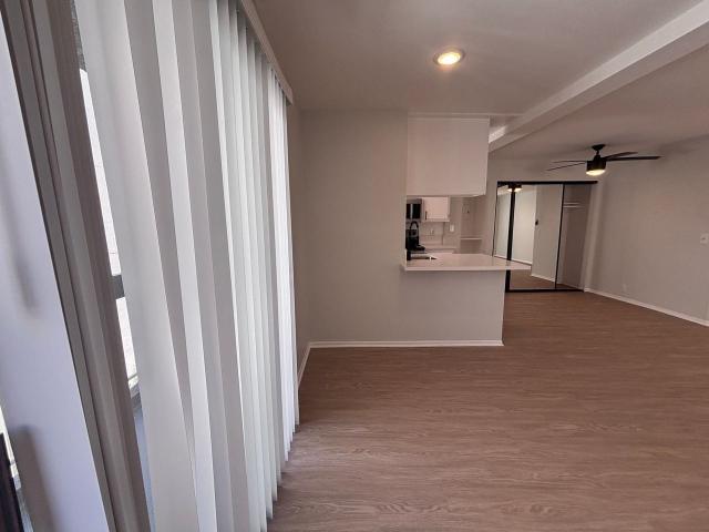 Apartment for rent in Canoga Park, California