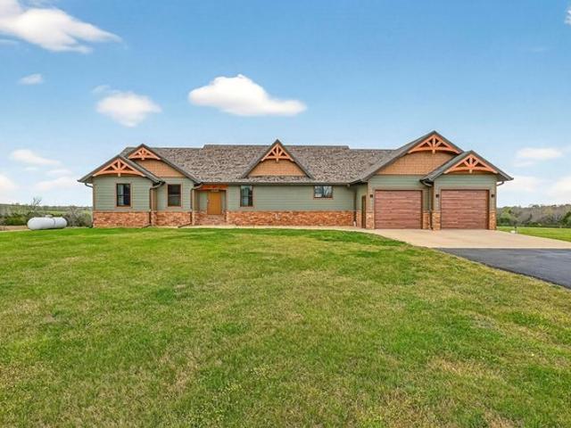 House for sale in Theodosia, Missouri