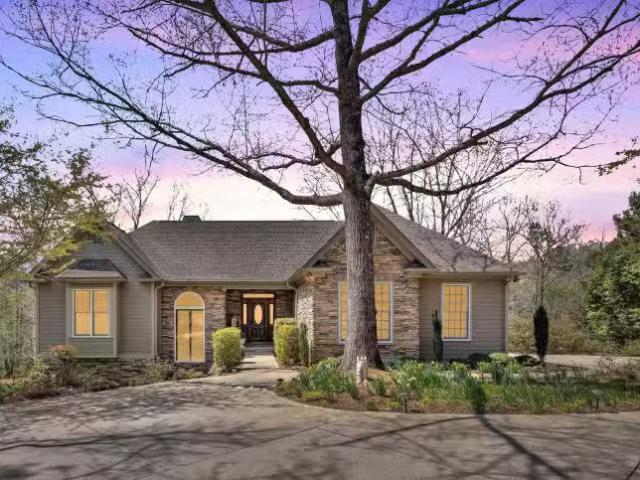 House for sale in Taylors