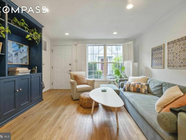 Townhouse for rent in Alexandria