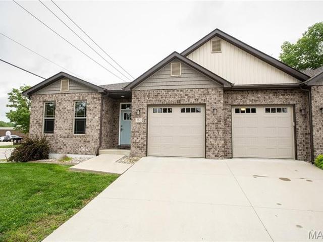 Condo for sale in Monroe, Illinois