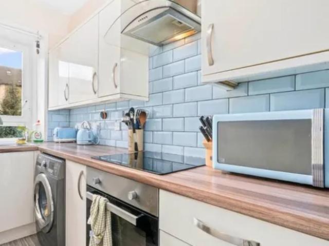 Apartment for rent in Scotstounhill, Scotstoun