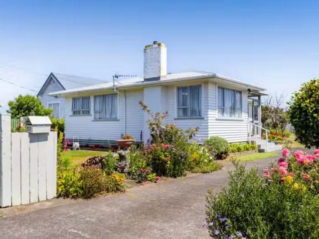 House for sale in Taranaki