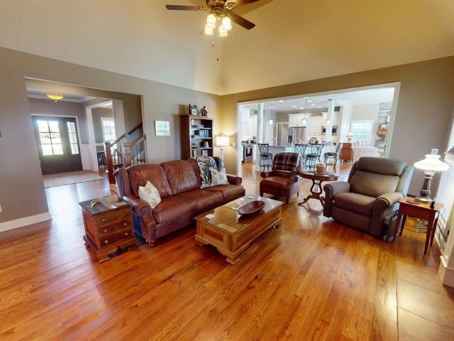 House for sale in Bowling Green, Warren County
