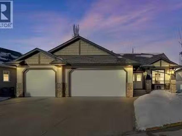 House for sale in Alberta