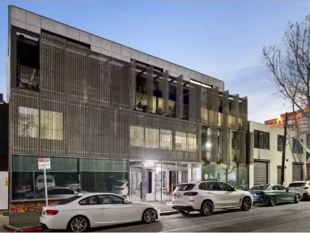 Condo for rent in Fitzroy