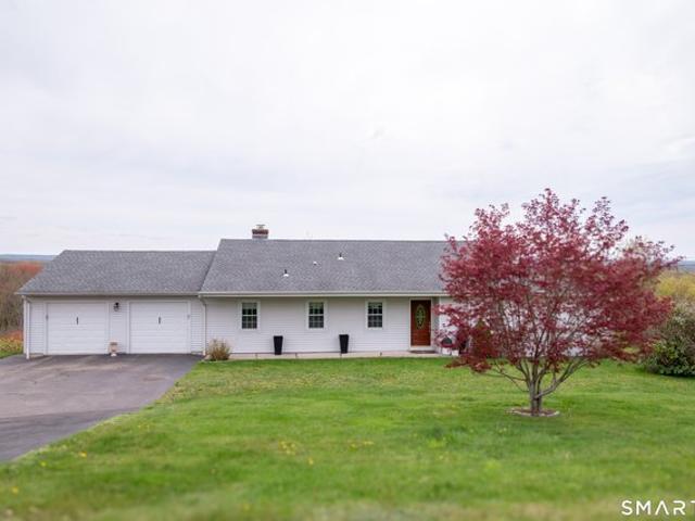 House for sale in North Haven, Connecticut
