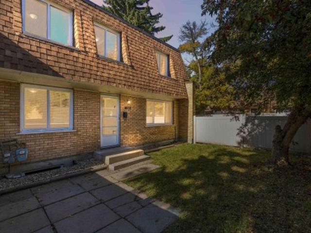 Townhouse for sale in Londonderry, Edmonton