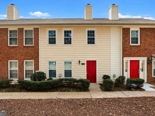 Townhouse for sale in Roswell, Fulton County
