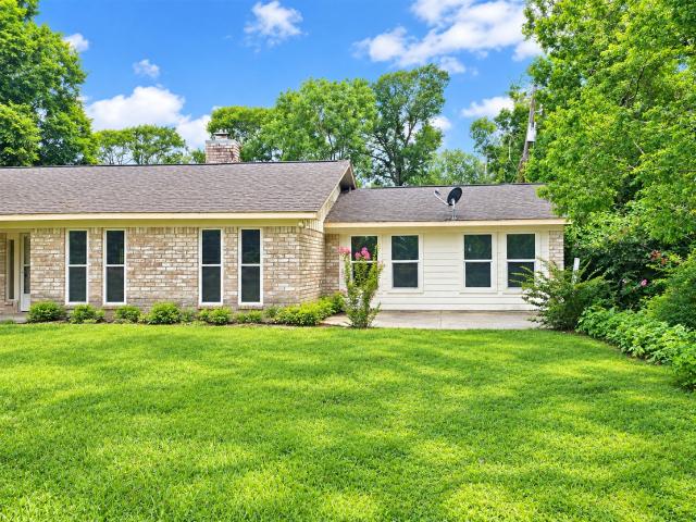 House for sale in Lake Jackson, Brazoria County