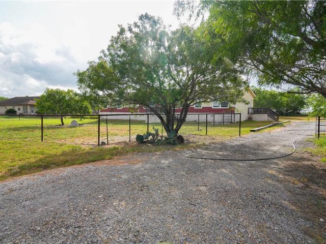 House for sale in Calliham, McMullen County