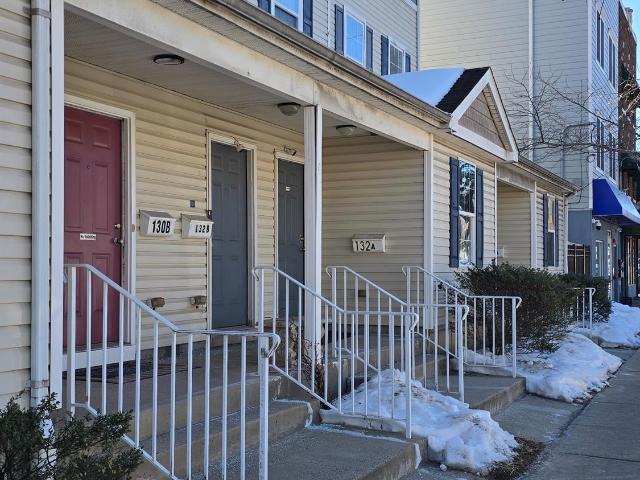 Townhouse for sale in New Brunswick, New Jersey
