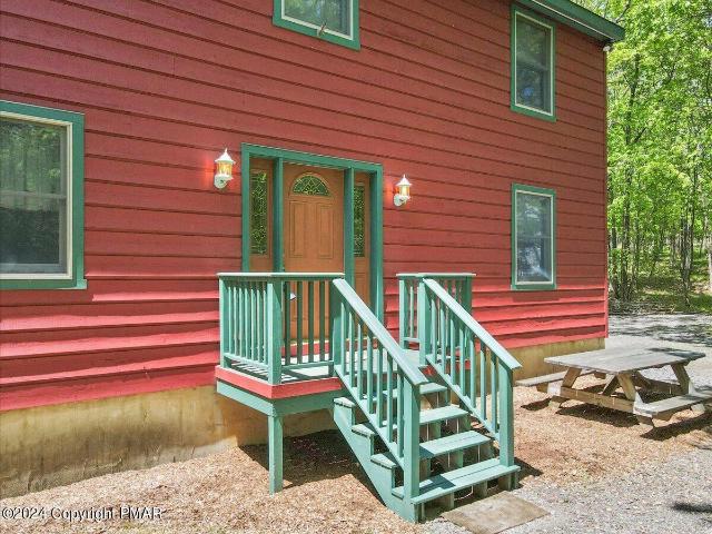 House for sale in Gilbert, Pennsylvania