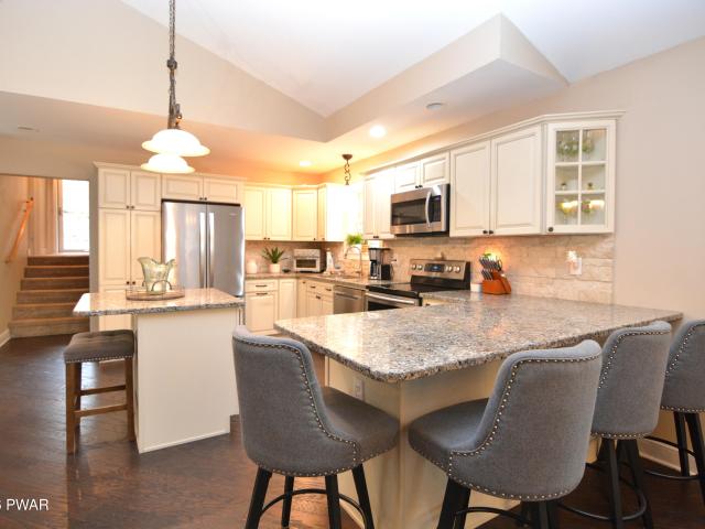 House for sale in Canadensis, Pennsylvania