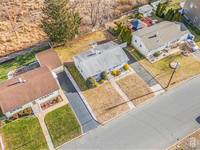 House for sale in Cliffwood, New Jersey