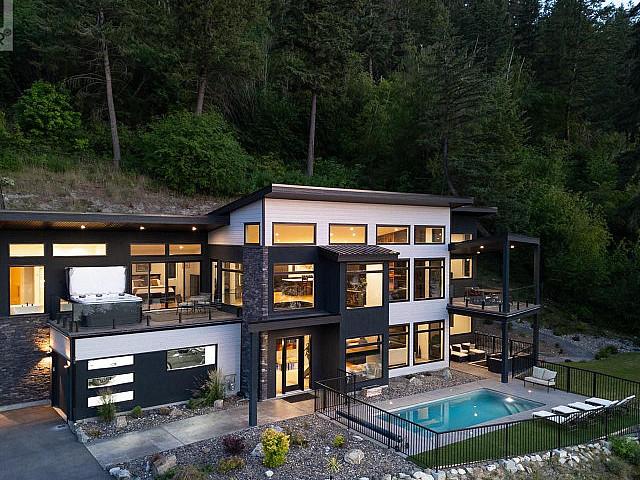 Condo for sale in Vernon, British Columbia