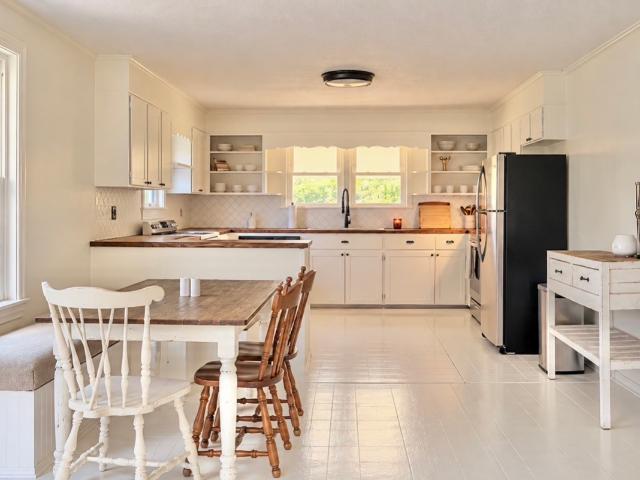 House for sale in Mitchell, Portland