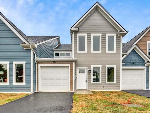 Townhouse for sale in Virginia