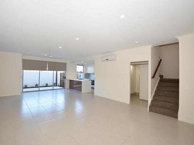 Townhouse for rent in Fernbrook, Queensland