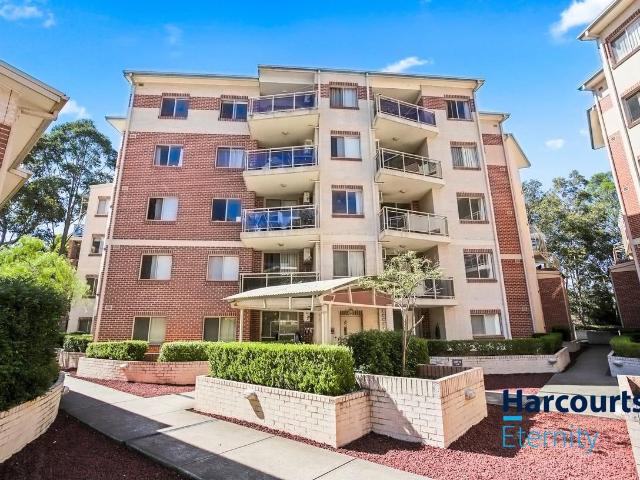 Apartment for rent in Toongabbie, Sydney